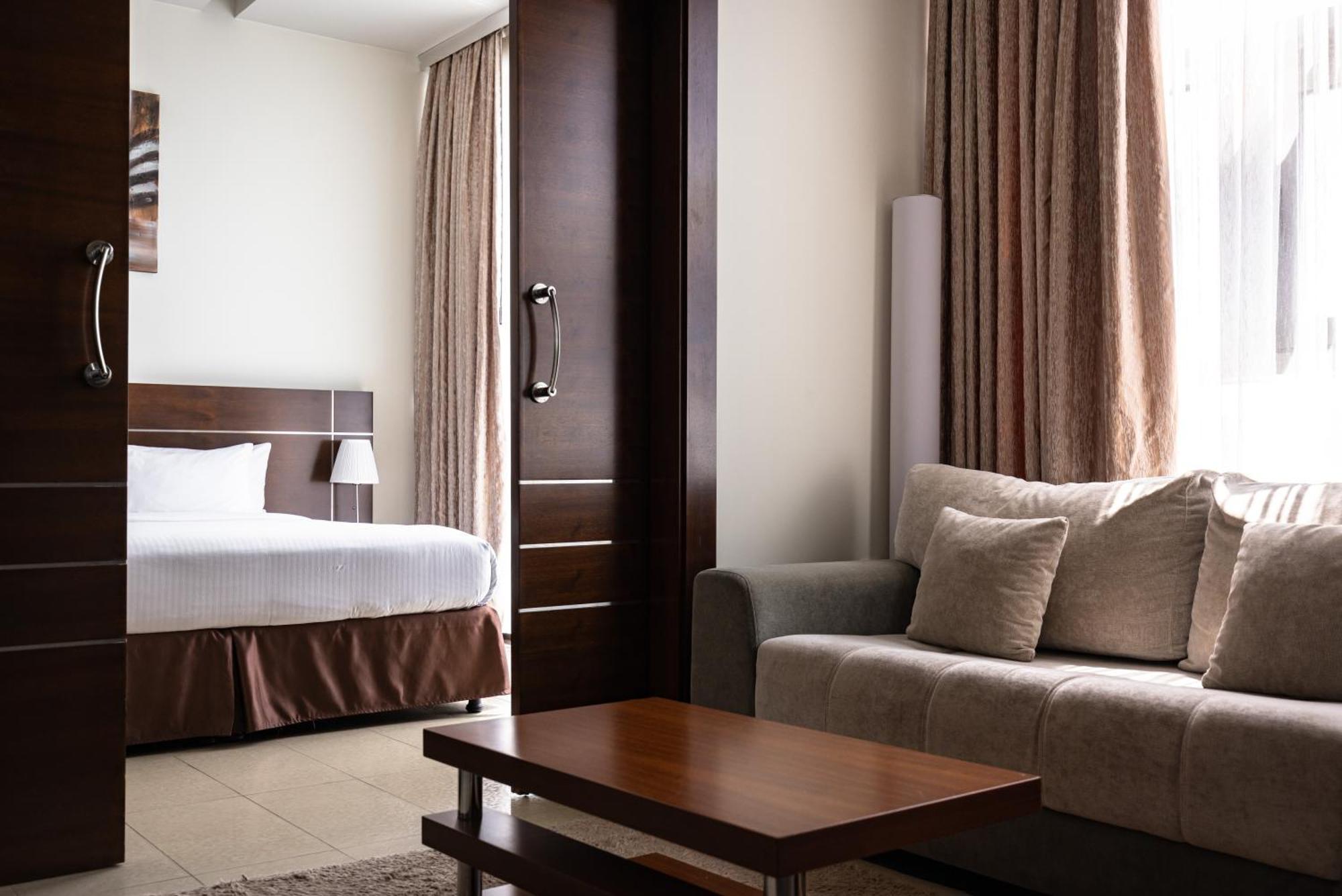 Palmeiras Suite Hotel Luanda Exterior photo